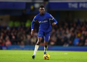 迪马:那不勒斯300万欧租借巴迪亚西勒+2700万欧买断,周三体检