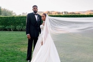 大片来袭!时尚杂志《Vogue》晒唐斯婚礼大片和现场花絮
