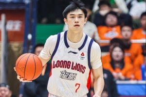 上赛季在广州场均2.6分!媒体人:宁波男篮预计签约后卫邵炜昀